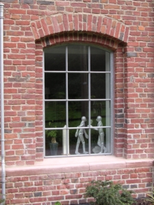 Stahlfenster mit Bogen und Sprossen verzinkt