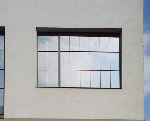 Stahlfenster Loftfenster in einer alten Industrieanlage wärmegedämmt