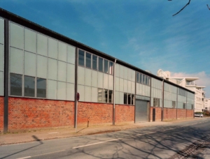 Stahl-Glas-Fassade Industriedesign wärmegedämmt