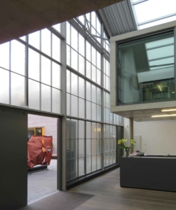 Stahl-Glas-Fassade Industriedesign wärmegedämmt