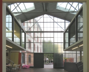 Stahl-Glas-Fassade Industriedesign wärmegedämmt
