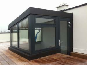 Glas Kubus Dachaustritt