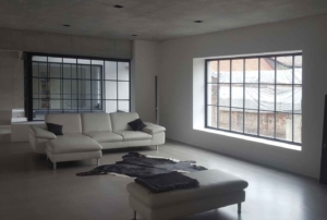 Stahlfenster mit Sprossen Industriedesign