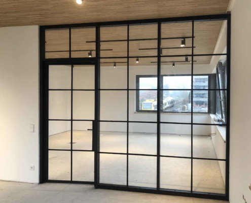 Trennwand Loftstyle Stahl-Glas mit Sprossen schwarz