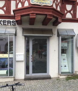 Stahltür mit Festverglasung