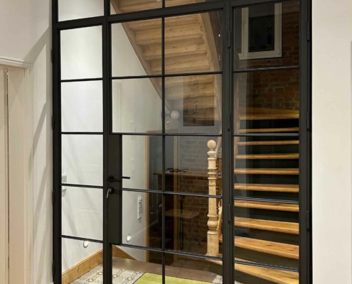 Stahl Glas Tür, dreiflüglig schwarz mit Sprossen Industriedesign