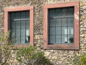 Stahlfenster mit Sprossen Industriedesign im Bereich Denkmalschutz