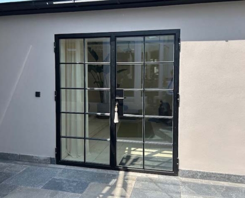 wärmegedämmte zweiflüglige Stahltür mit Sprossen, schwarz im Industrial Look